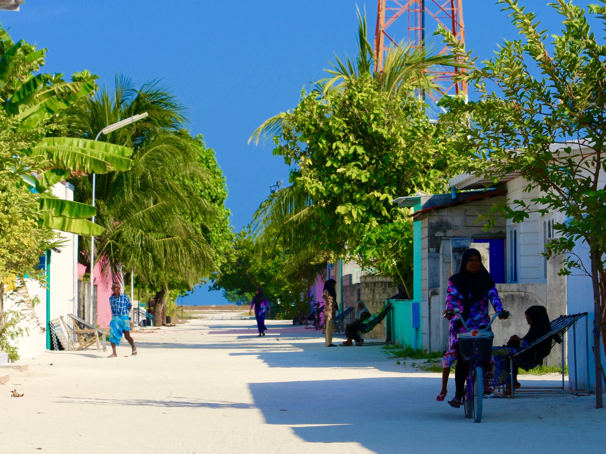 Auf den Einheimischeninseln lernst du die Malediven authentisch kennen. Foto: Sascha Tegtmeyer