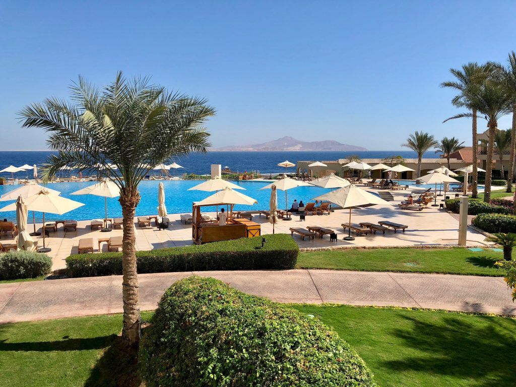 Wetter: In Sharm El Sheik ist es das ganze Jahr sonnig und warm – perfekt, um am Pool zu entspannen und einen tollen Luxusurlaub zu genießen. Foto: Sascha Tegtmeyer