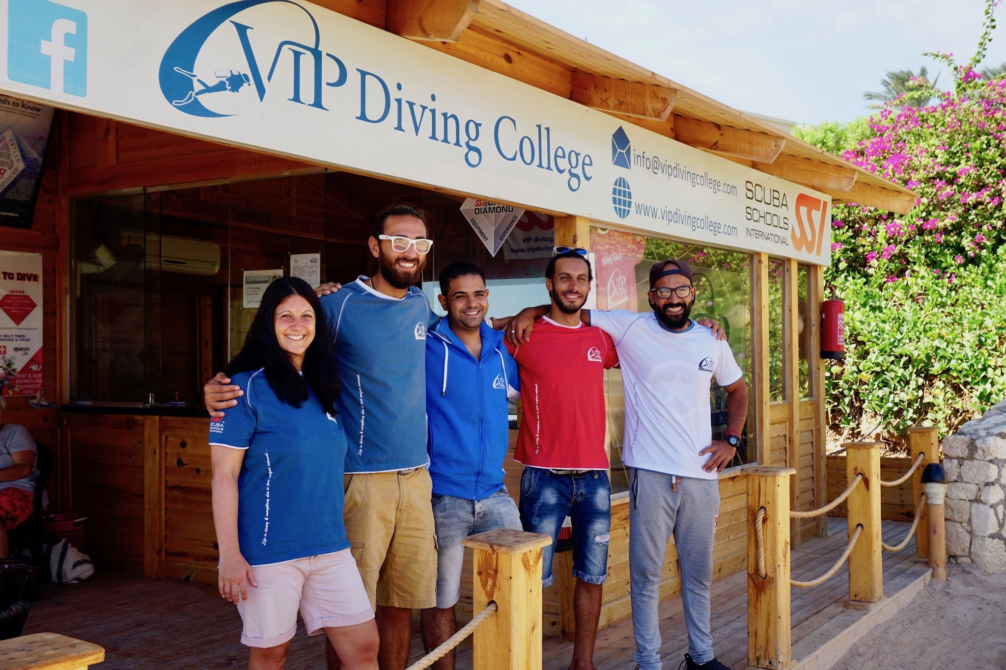 Team vom Vip Diving College: Bestes Tauchen mit einer jungen Tauchbasis. Foto: Sascha Tegtmeyer