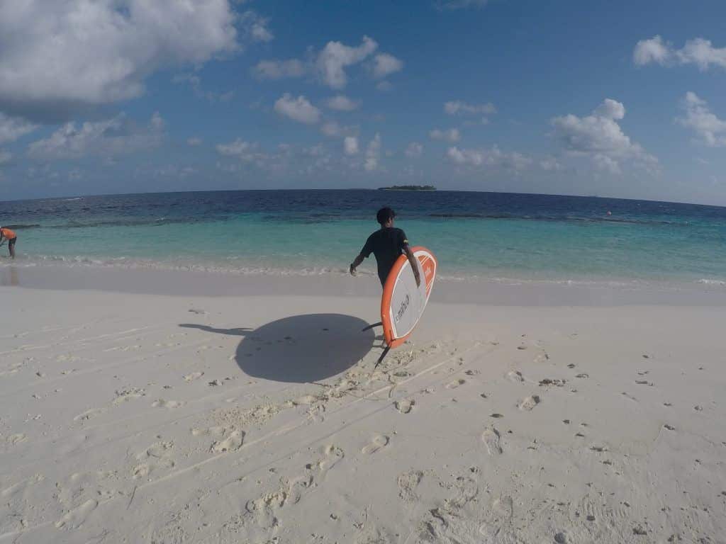 SUP im Malediven-Urlaub (Symbolbild).