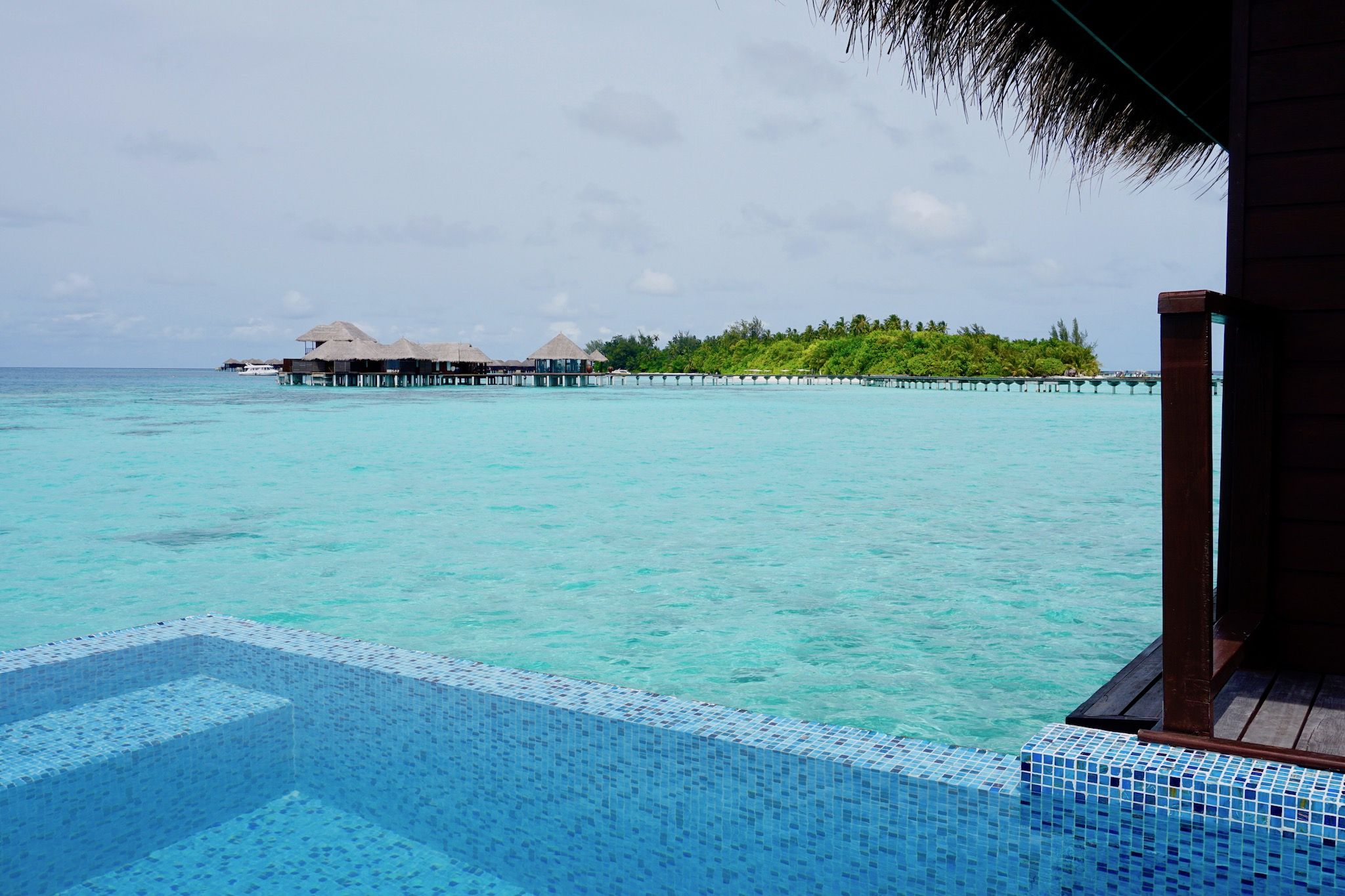 Die eigene Wanderlust kann man auch ganz wunderbar beim Relaxen auf einer Malediven-Insel ausleben. Foto: Sascha Tegtmeyer