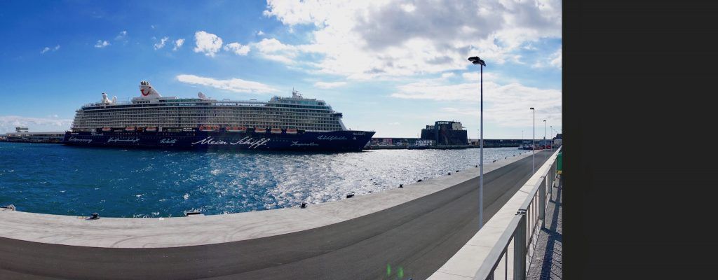 Im Hafen von Funchal geben sich die Kreuzfahrtschiffe die Klinke in die Hand! Foto: Sascha Tegtmeyer