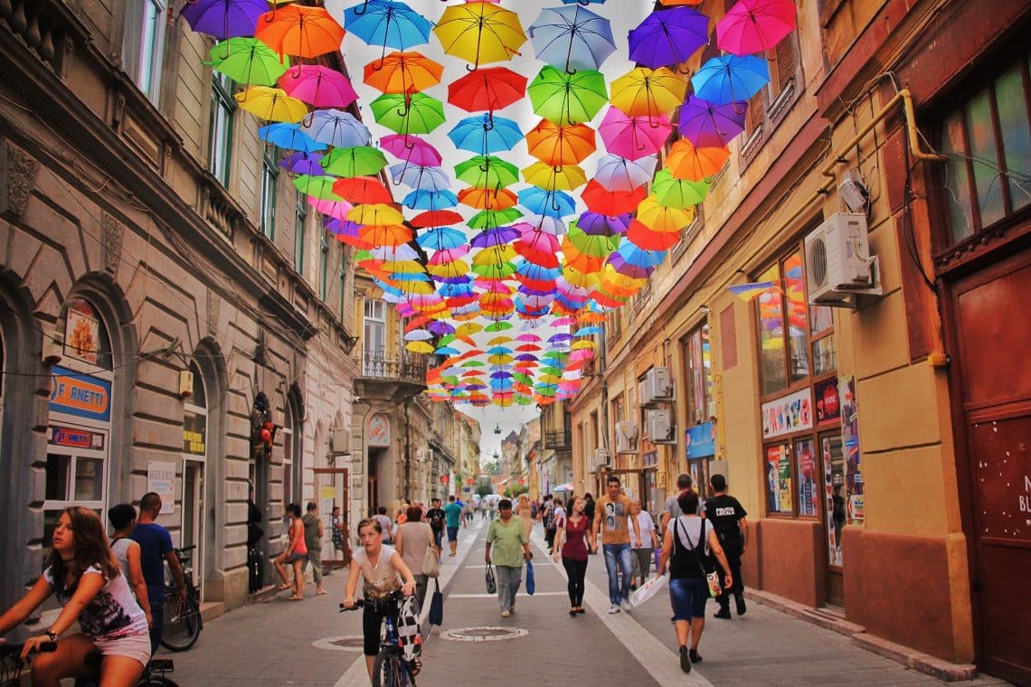 Abwechslungsreiches Insider-Reiseziel in Europa: Rumänien könnt Ihr jetzt mit Blue Air entdecken. Foto: Unsplash
