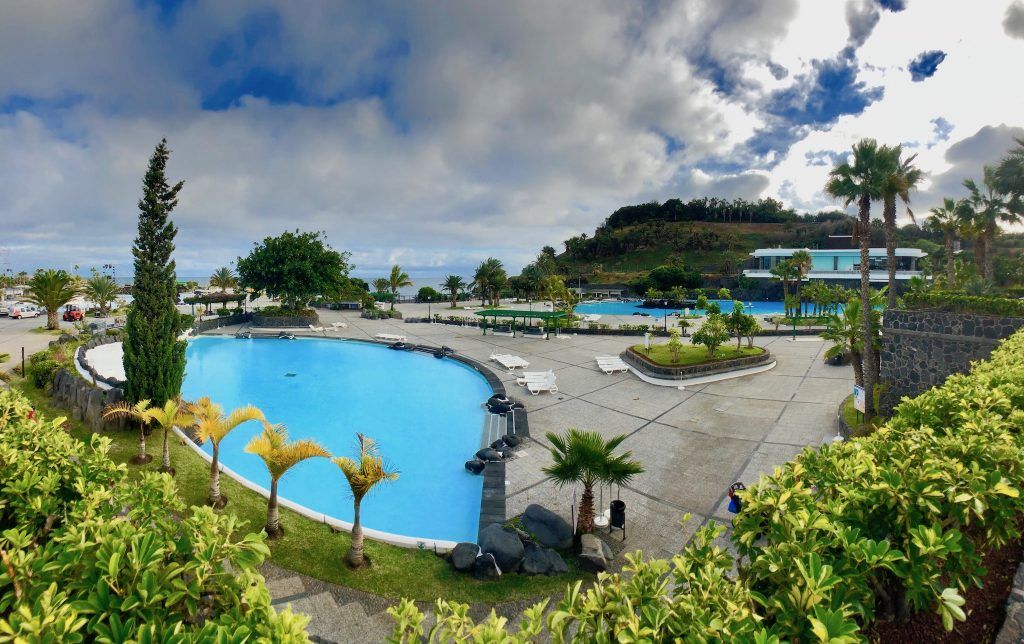 Parque Marítimo César Manrique: das Schwimmbad am Hafen von Santa Cruz de Tenerife wurde von dem kanarischen Ausnahmekünstler entworfen. Foto: Sascha Tegtmeyer