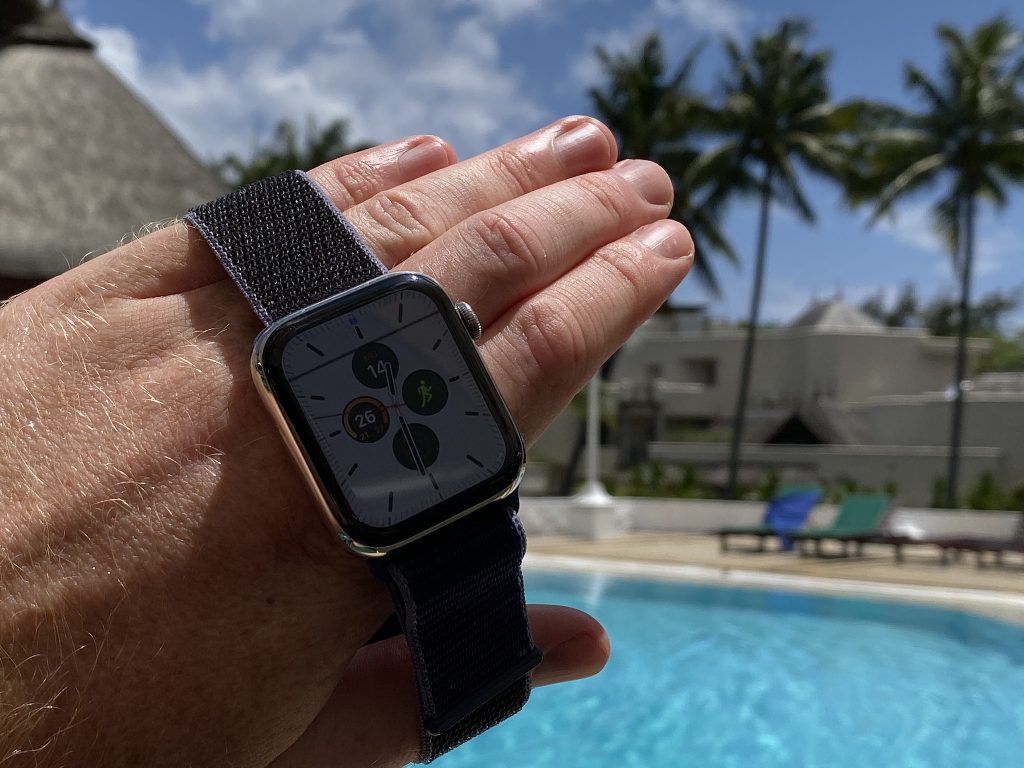 In Kombination mit den neuen Apple Watch Sport Loops ist die Apple Watch Series 5 eine schmucke Sportuhr – die sich individuell mit unterschiedlichen Gehäusen und Armbändern zusammenstellen lässt. Foto: Sascha Tegtmeyer