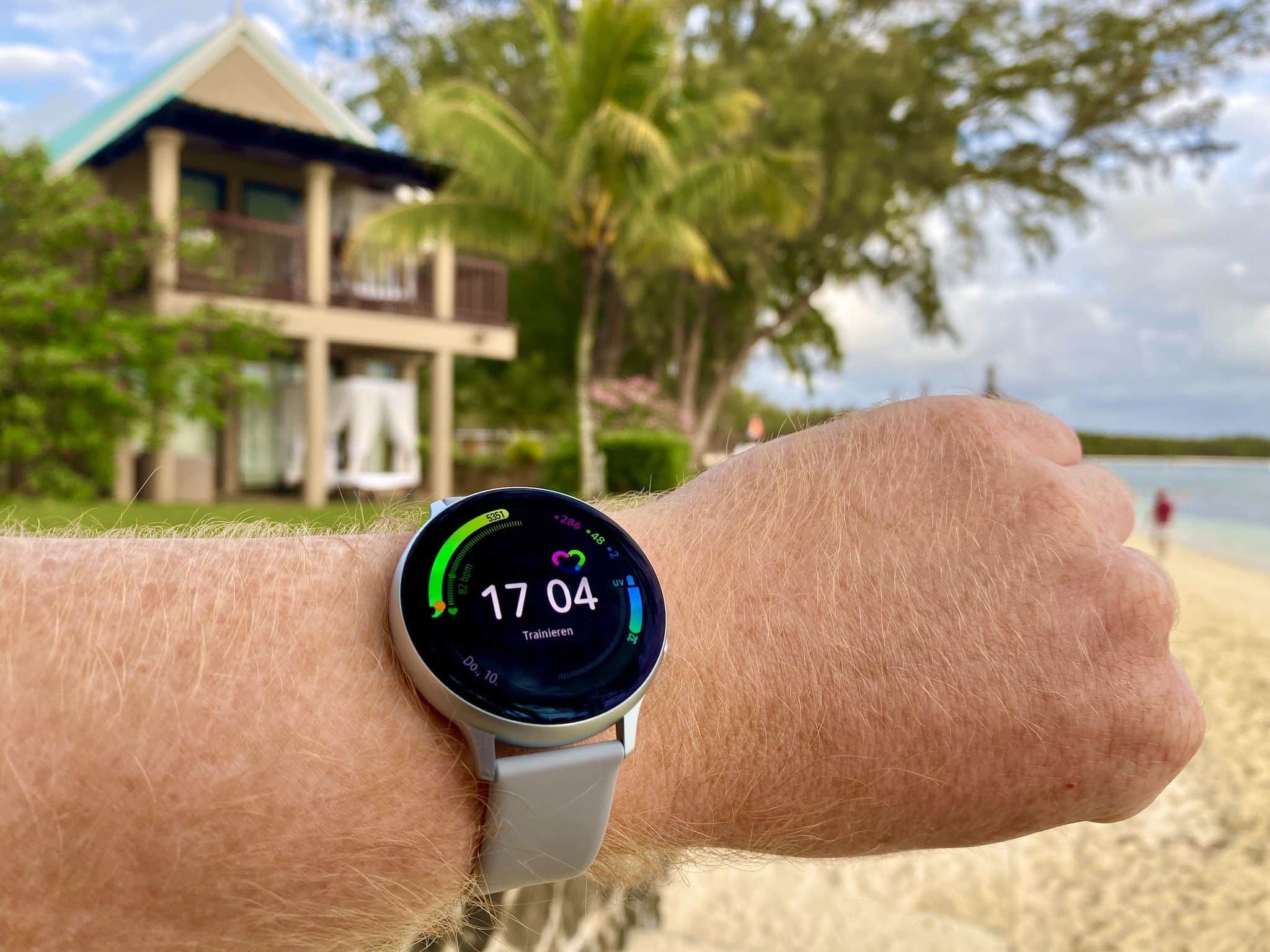 Samsung Galaxy Watch Active 2 im Test: Wir haben die Smartwatch beim Sport im Urlaub ausprobiert. Foto: Sascha Tegtmeyer