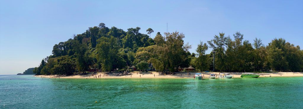 Auf unserem Thailand-Segeltörn geht es zu einigen der schönsten Inseln in der südlichen Andamanensee. Im Bild: Koh Kradan. Foto: Sascha Tegtmeyer