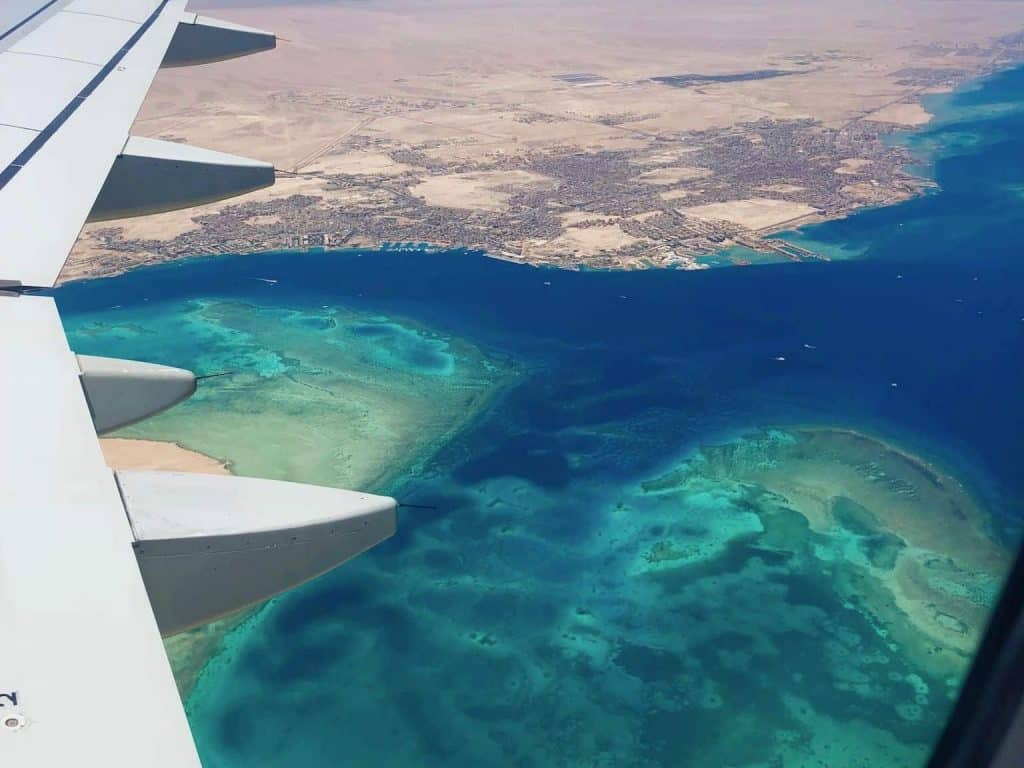 Anflug auf Hurghada: Nach der Landung droht erst einmal Gewusel und Verwirrung. Foto: Sascha Tegtmeyer