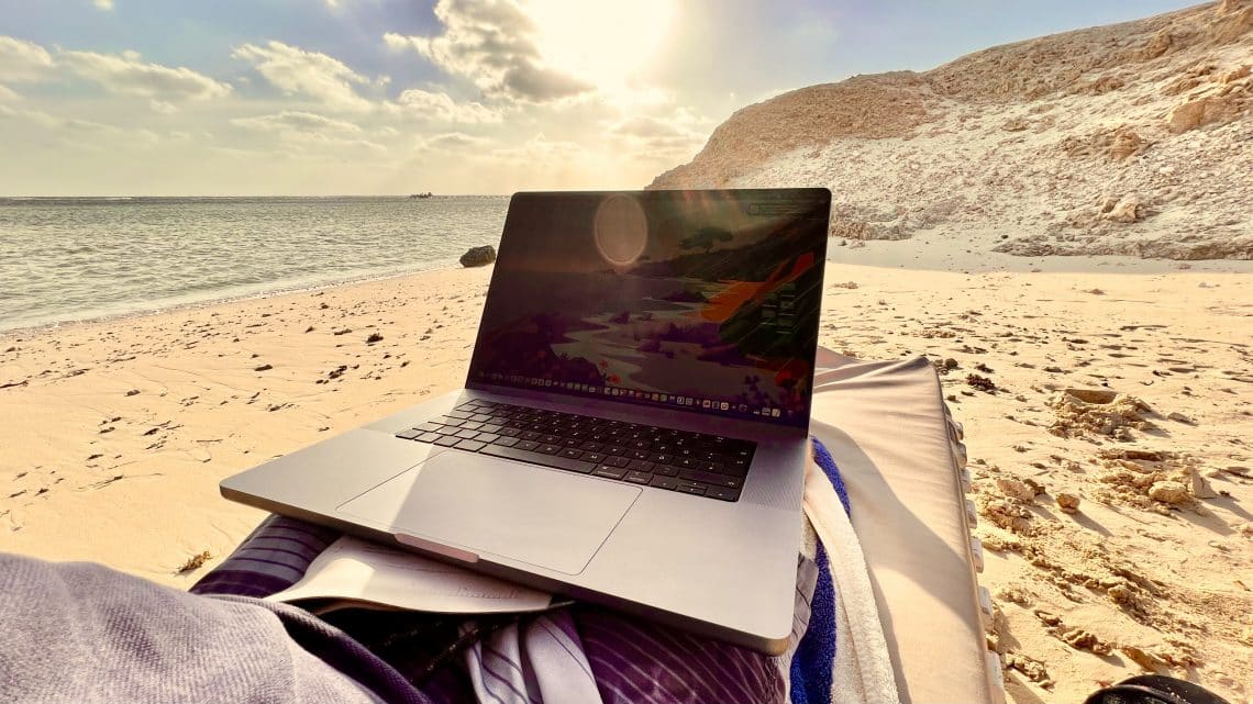 Apple MacBook Pro 16 M1 Pro Test Erfahrungen Urlaub Reise Reiseblogger Arbeit Blog Blogger