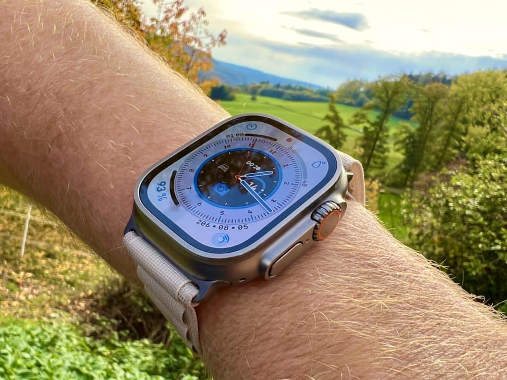Die digitale Krone an der Apple Watch Ultra ist zusätzlich geschützt. Foto: Sascha Tegtmeyer