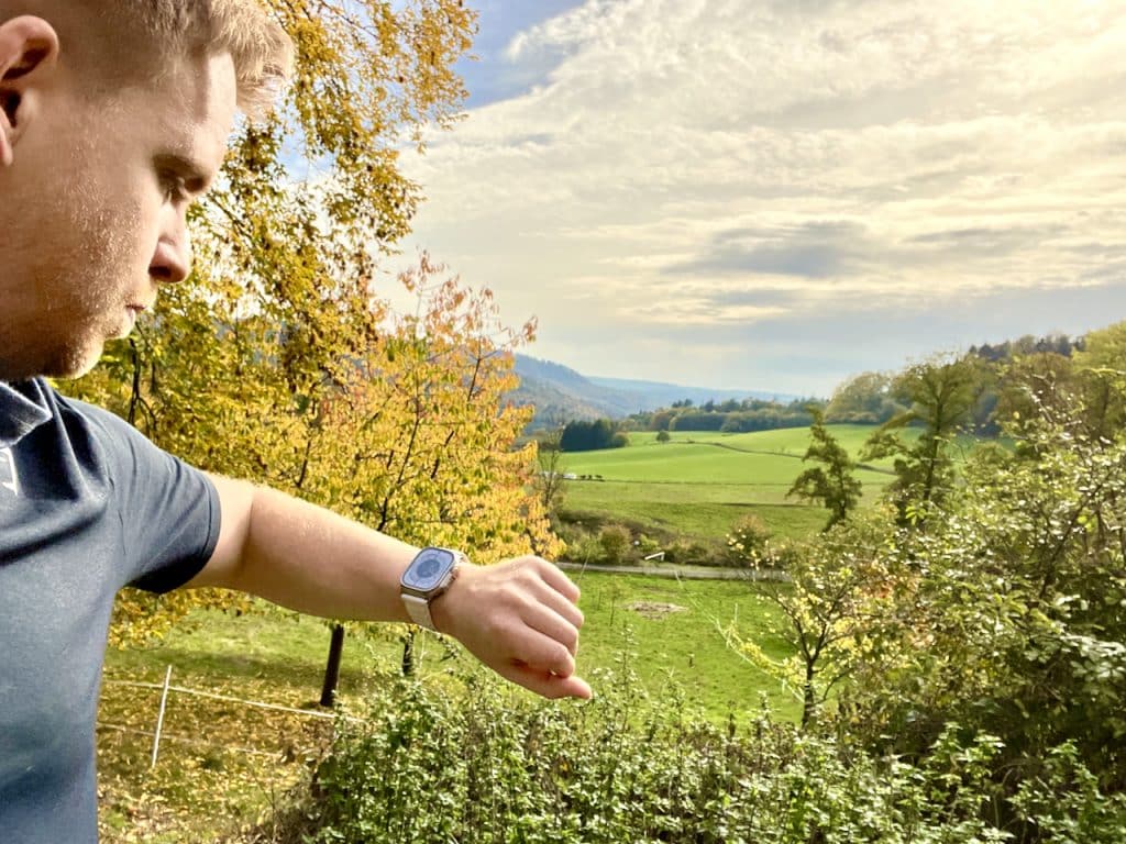 Die Apple Watch ist ideal beim Outdoor-Sport – etwa beim Trail Running.
