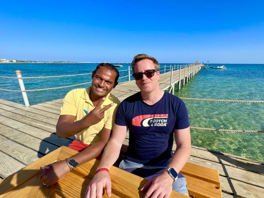 Mövenpick Resort Soma Bay Erfahrungen Bewertungen Erfahrungsbericht Reisebericht Morgens wurden wir am Strand von den Life Guards Abd Allah, Mohamed und Mustafa begrüßt.