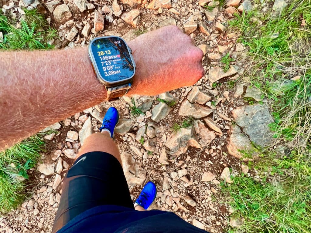 Mittlerweile gehe ich immer mit der Apple Watch Ultra joggen, laufen und Trailrunning. Foto: Sascha Tegtmeyer