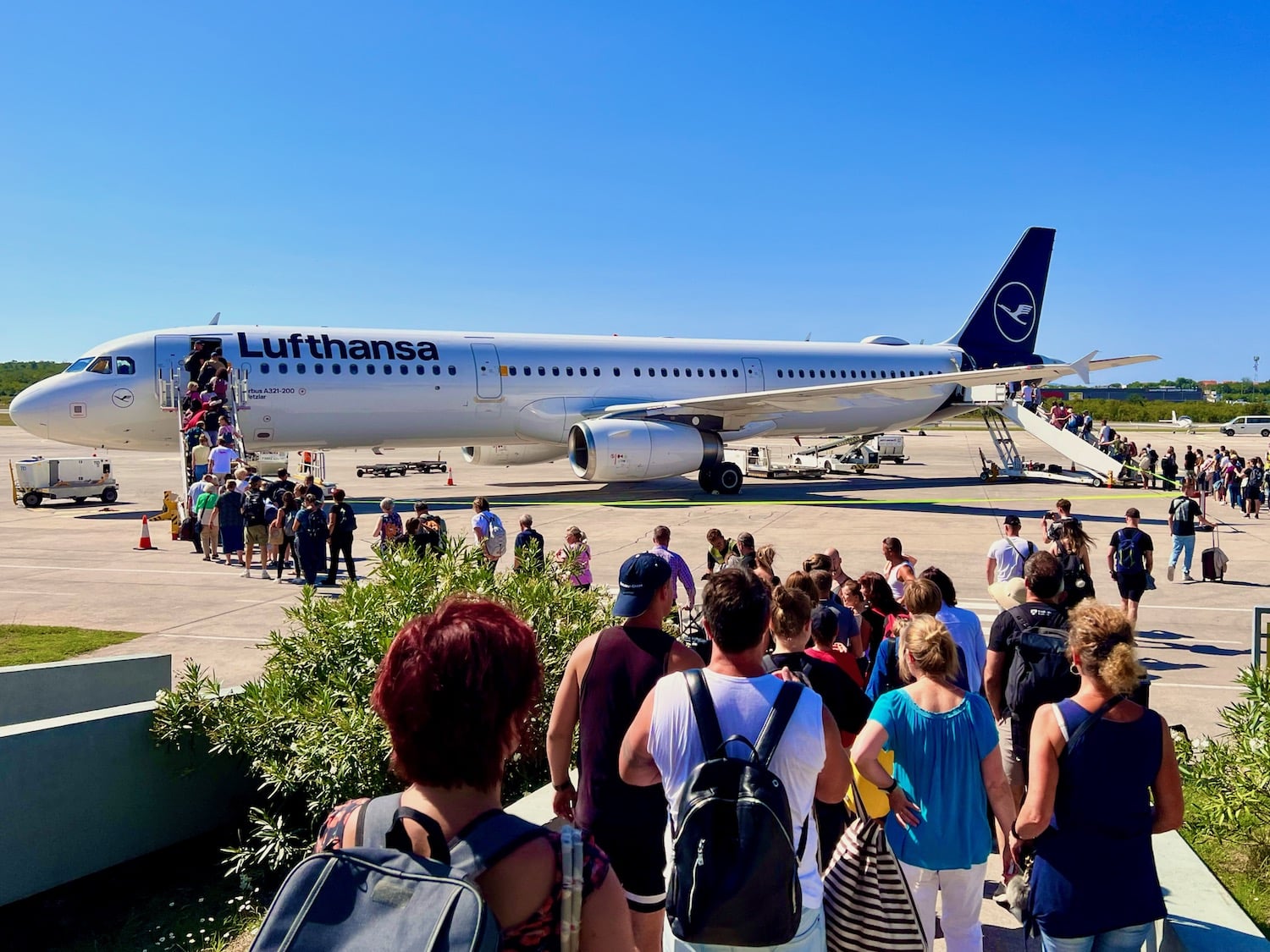 Aus ganz Europa gibt es vergleichsweise günstige Flüge zum Airport von Rijeka. Foto: Sascha Tegtmeyer Reisebericht Krk Tipps Erfahrungen Erfahrungsbericht
