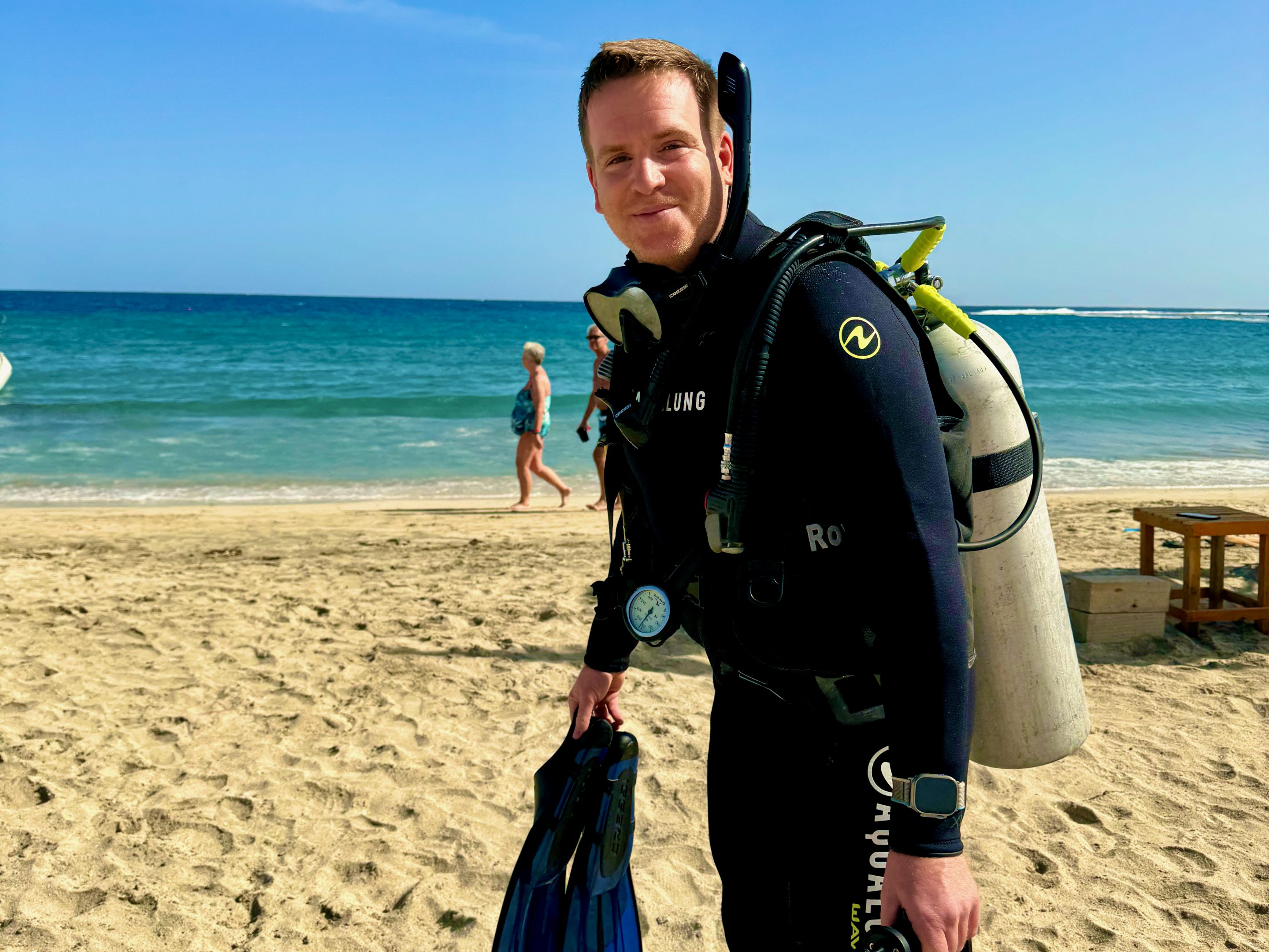Ich bin happy, dass ich endlich wieder tauchen kann. Foto: Sascha Tegtmeyer Tauchen Abu Dabbab Blue Ocean Dive Center Erfahrungen