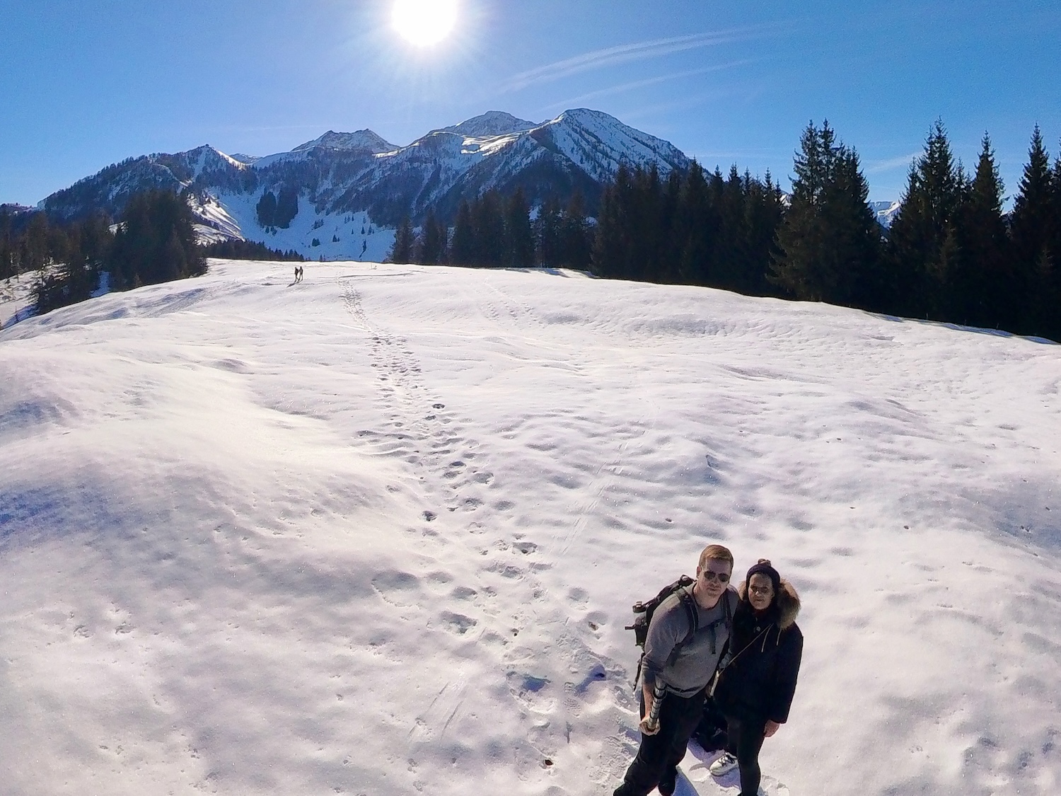 Vom Vaya Fieberbrunn aus kannst du das wunderschöne PillerseeTal entdecken – etwa beim Winterwandern im Winterwunderland. Foto: Sascha Tegtmeyer